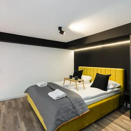 Stylish Opienskiego By Renters Apartment *